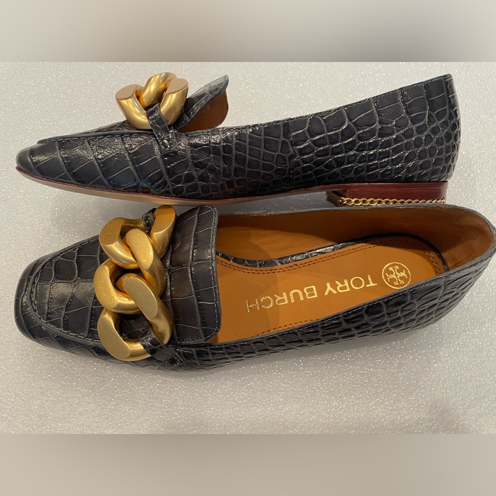 Tory Burch RUBY CHAIN LOAFER - Slip-ons Grey Croc -Sz 5  MSRP $328 - Picture 5 of 16